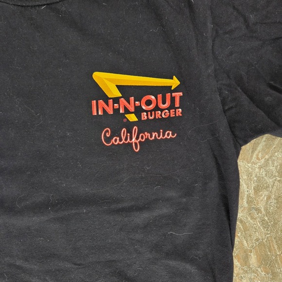 In-N-Out Burger California T-Shirt Mens S Black Danny Heller Sunset Graphic - Picture 4 of 6